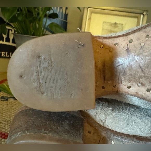 Sonora Distressed Leather Cowboy Boots - Picture 6 of 10